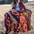 Cargar la imagen en la vista de la galería, Andean Alpaca Wool Blanket - Rojo