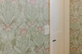 Cargar la imagen en la vista de la galería, Morris Wallpaper by Aynsley Ovard x Bloomery Decor
