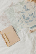 Cargar la imagen en la vista de la galería, Hollins Wallpaper by Aynsley Ovard x Bloomery Decor