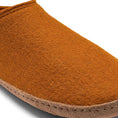 Cargar la imagen en la vista de la galería, Kyrgies Indoor Wool Slides
