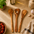 Cargar la imagen en la vista de la galería, Set of 3 Olive Wood Spoons
