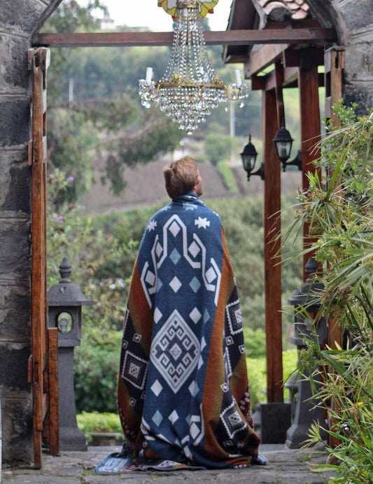 Tierra y Fuego Andes Blanket: Full Size 79" x 89"