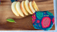 Cargar la imagen en la vista de la galería, Beeswax Food Wrap - Dragonfruit Print
