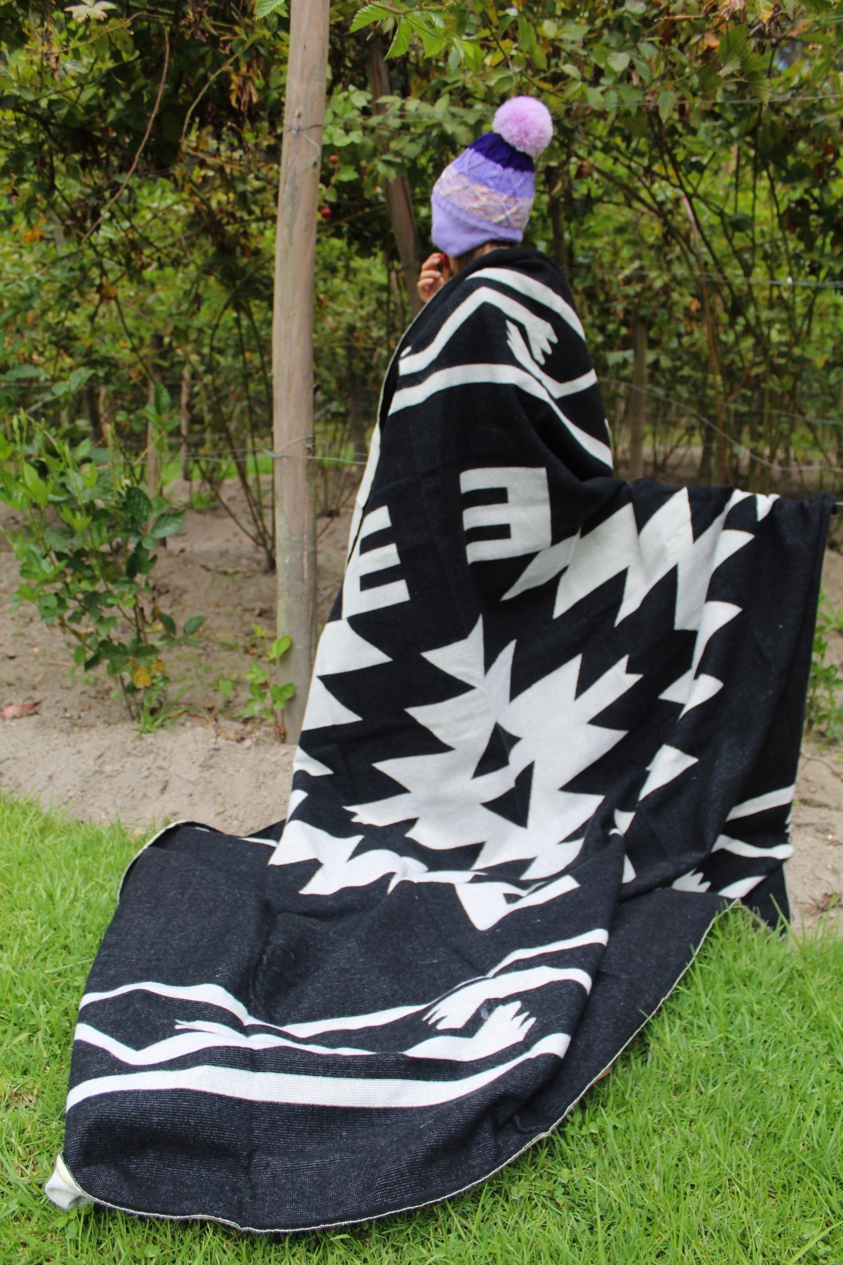 La Eva Blanket: Black and White, Alpaca Wool, Recycled Acrylic, Fair Trade 90" x 79"