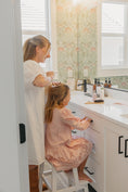 Cargar la imagen en la vista de la galería, Morris Wallpaper by Aynsley Ovard x Bloomery Decor
