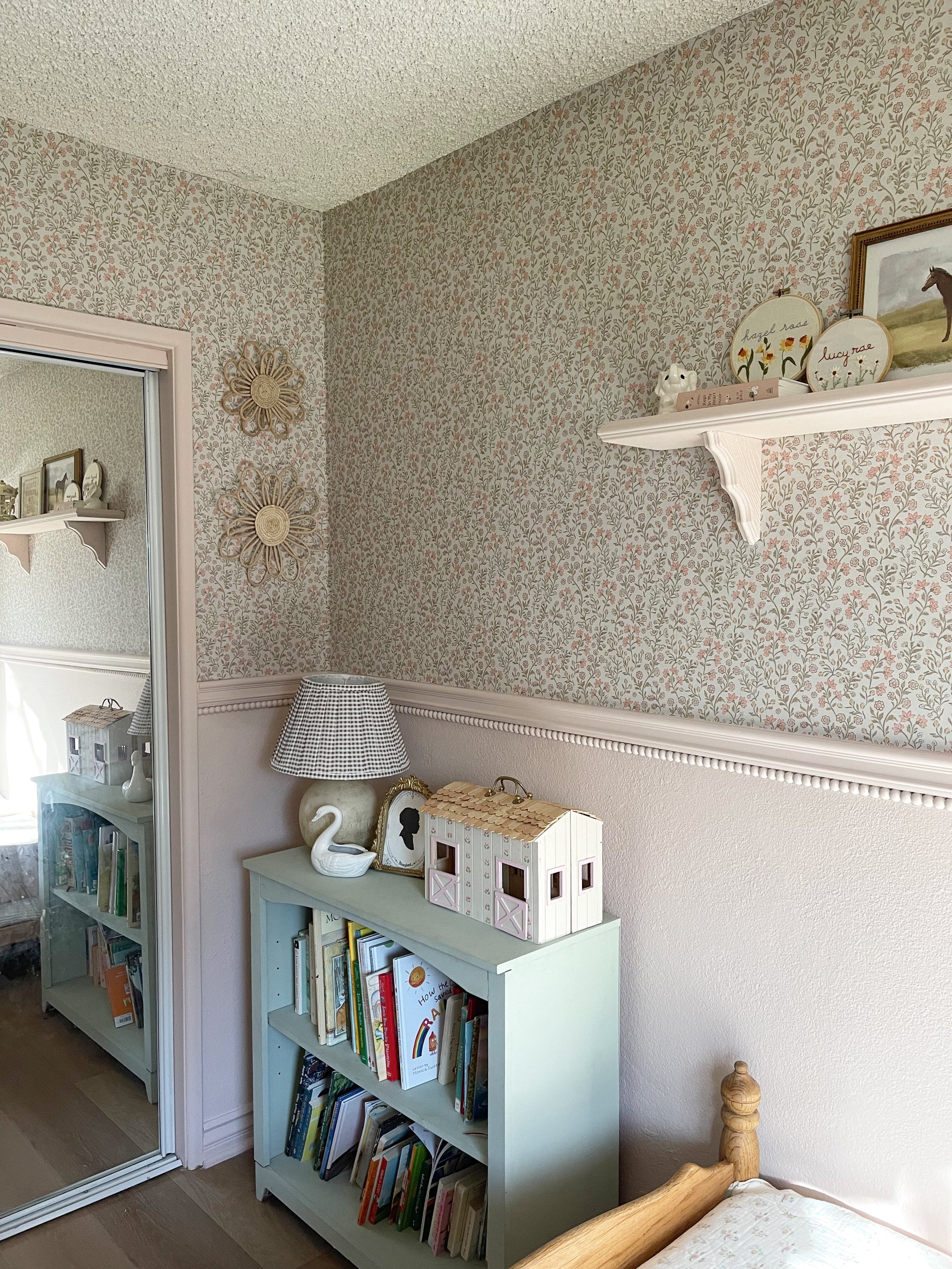 Penelope Wallpaper by Bloomery Decor