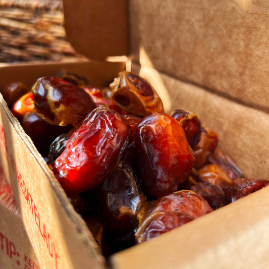 Organic Dates - 1 lb box