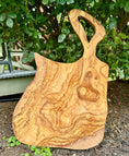 Cargar la imagen en la vista de la galería, Rustic Hanging Olive Wood Cutting Board
