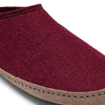 Cargar la imagen en la vista de la galería, Kyrgies Indoor Wool Slides
