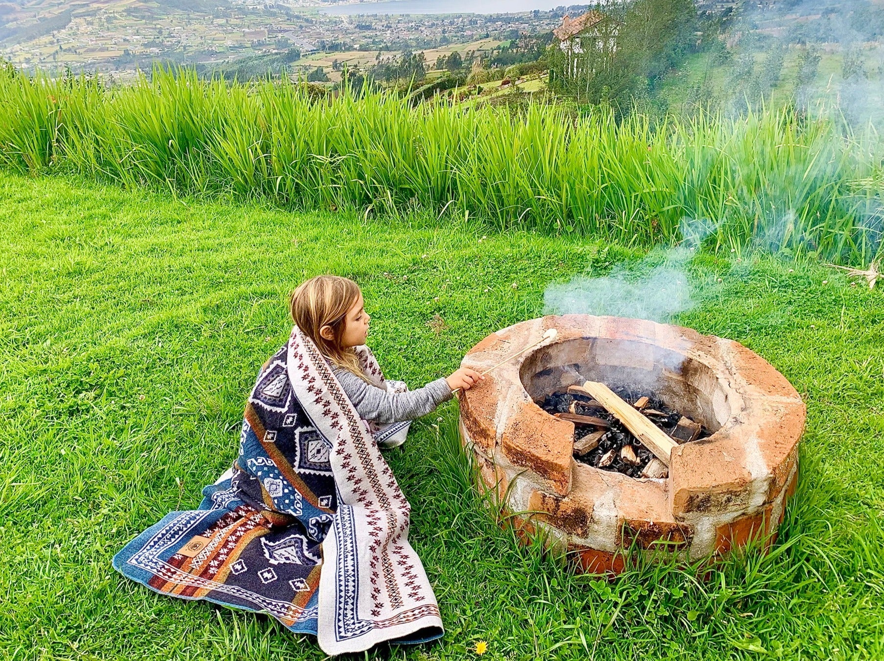 Tierra y Fuego Throw Blanket; Alpaca Wool & Acrylic 80" x 45"